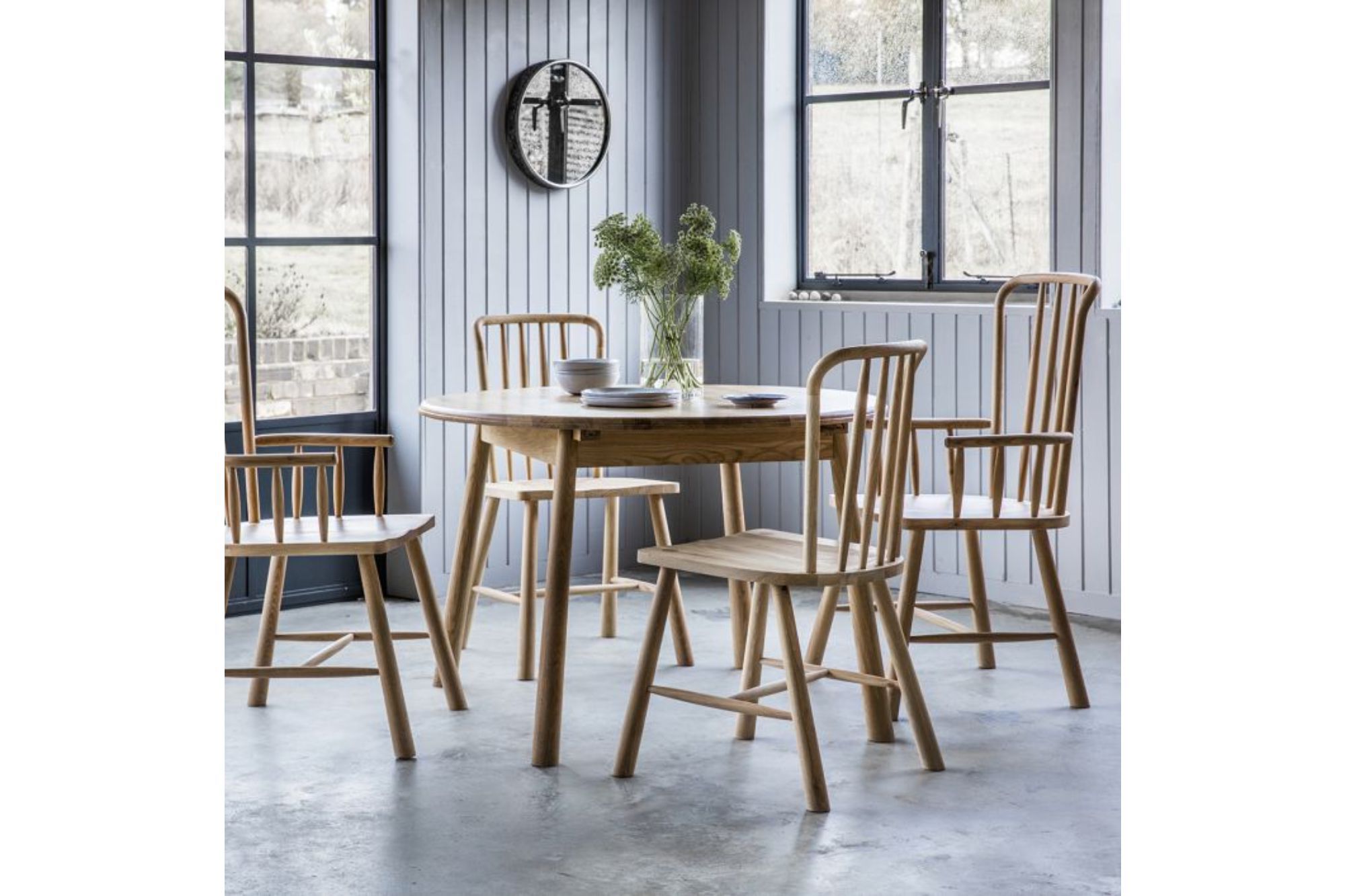 Grain and Frame Oslo 4-6 Seater Round Extending Dining Table