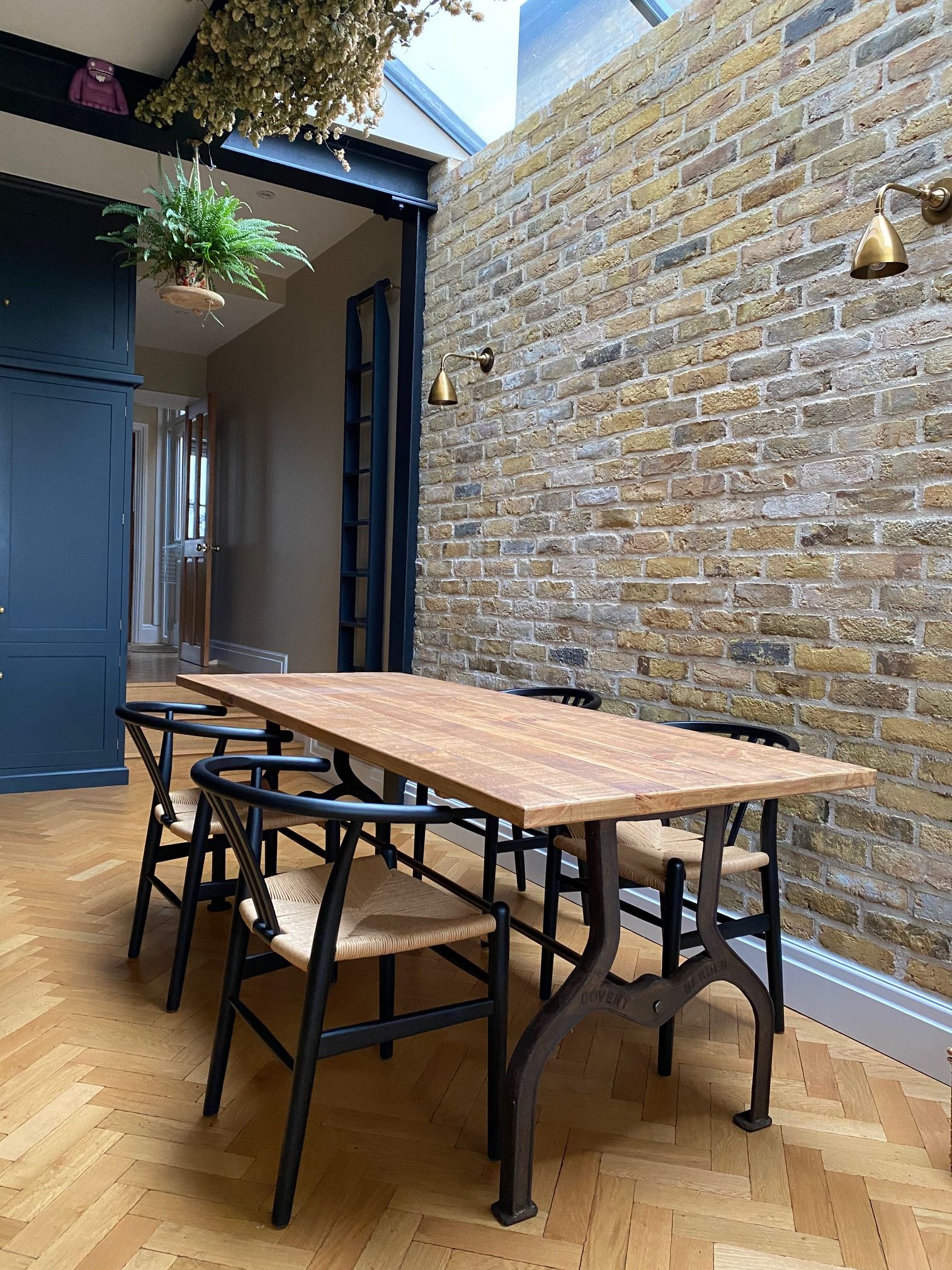Coven extendable new arrivals dining table