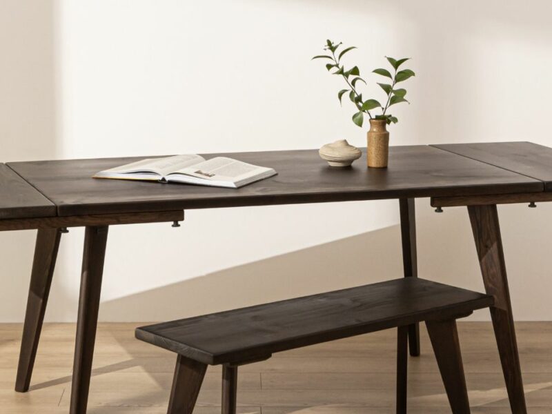 Grain and Frame - Dark Scandinavian Dining Table - Extendable - 4-5