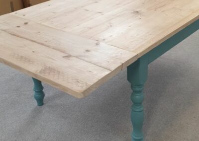 Sunflower table 4