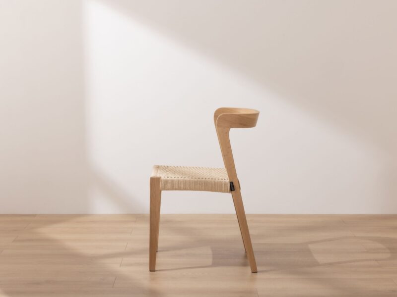 Grain and Frame - Light Scandinavian Solid Oak Dining Chair - 55