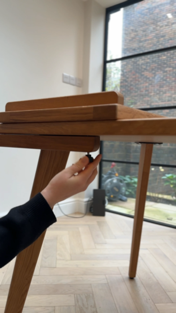 Camilla - Extending Table