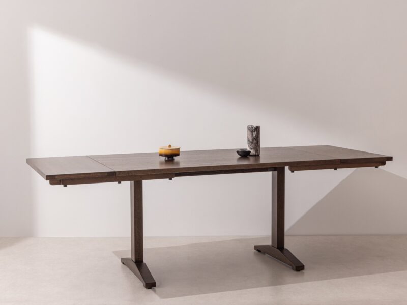 Dark solid oak Dining Table 02, extended with two leaves