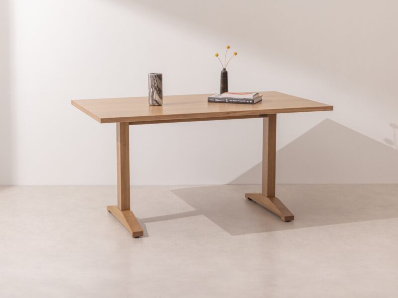 Light solid oak Dining Table 02