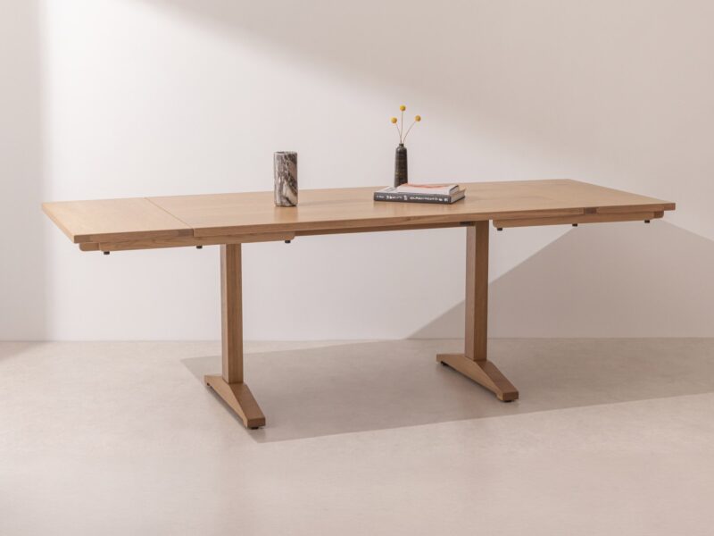 Light solid oak Dining Table 02
